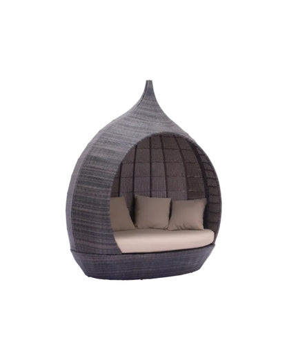 Martinique Outdoor Wicker Daybed – Modern Resort-Style Lounge with Sunproof Cushions
