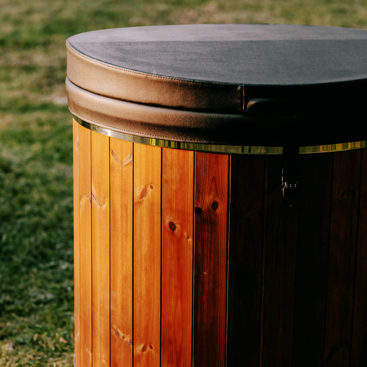 1‑Person Cold Plunge Tub - Scandinavian ThermoWood® & Fiberglass