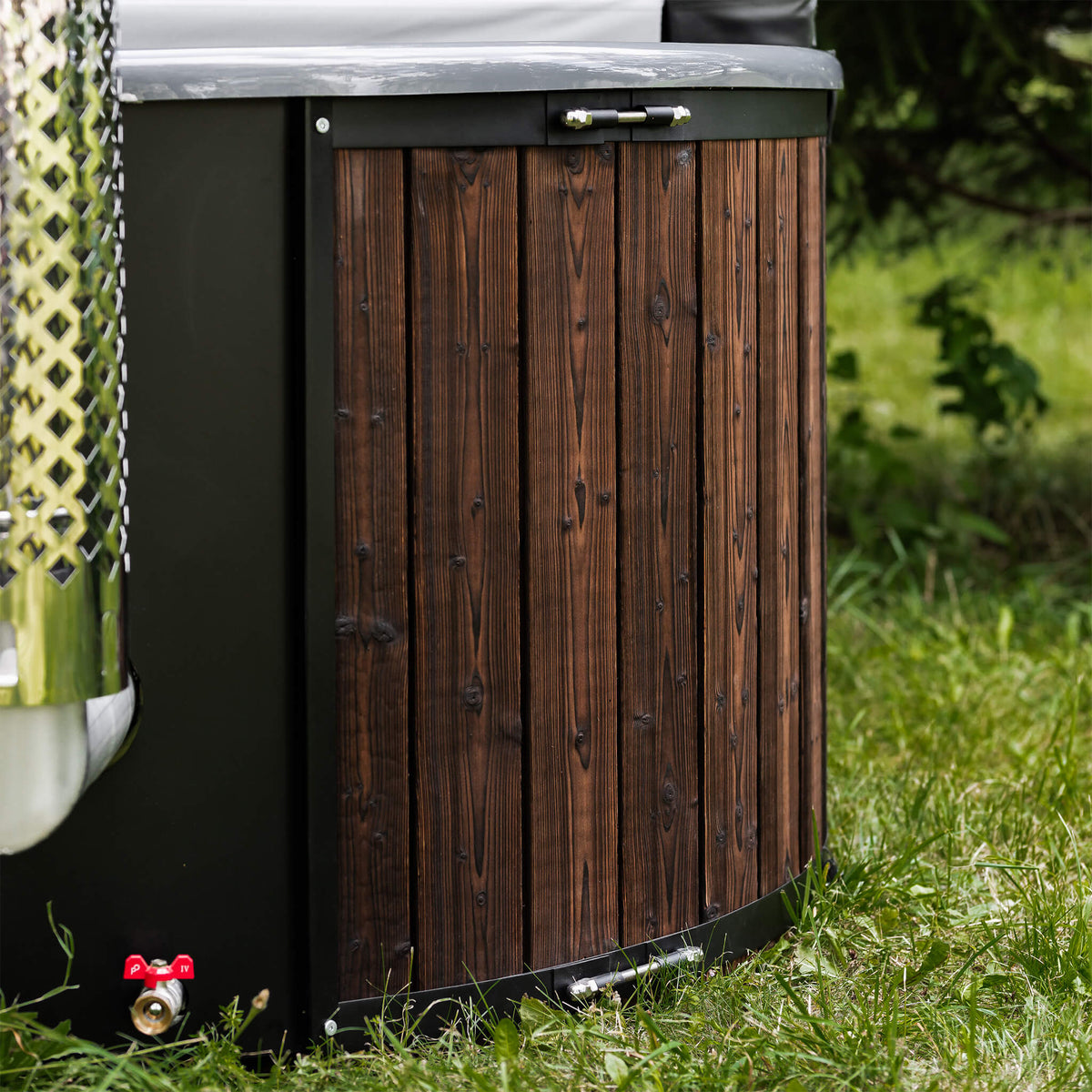 4‑Person Wood‑Fired Hot Tub – ThermoWood® Exterior, Fiberglass Insert & Fast 90‑Minute Heating