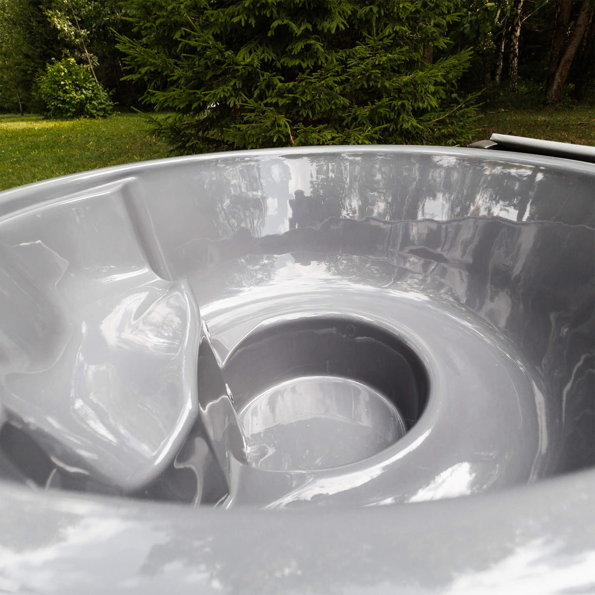 4‑Person Wood‑Fired Hot Tub – ThermoWood® Exterior, Fiberglass Insert & Fast 90‑Minute Heating
