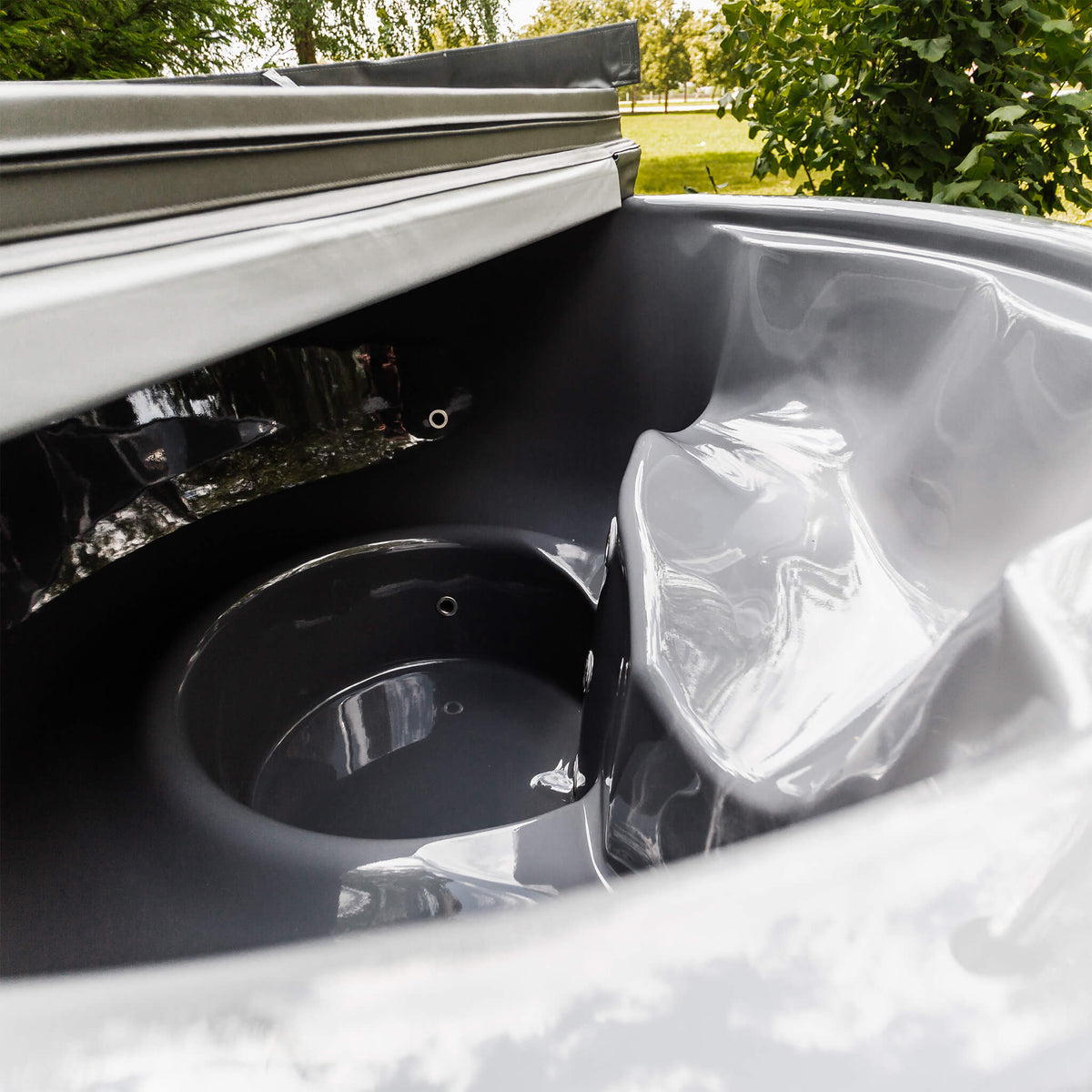 4‑Person Wood‑Fired Hot Tub – ThermoWood® Exterior, Fiberglass Insert & Fast 90‑Minute Heating